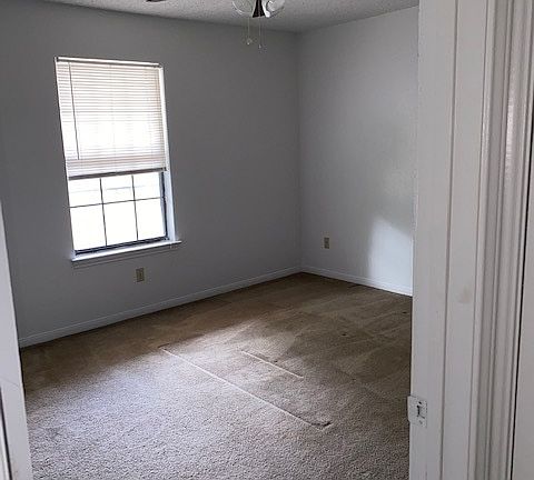 4th image of 305 Veterans Ave APT E