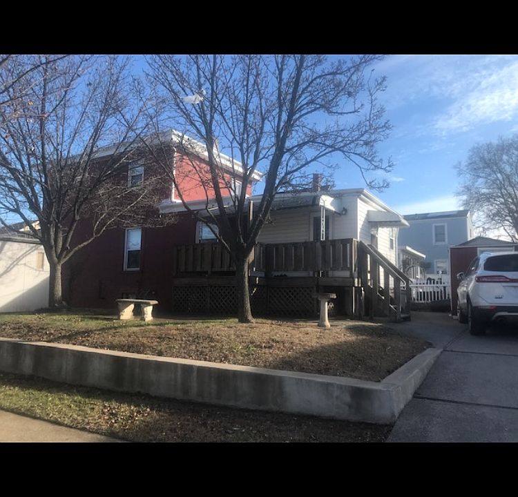 1st image of 202 Lee Ave