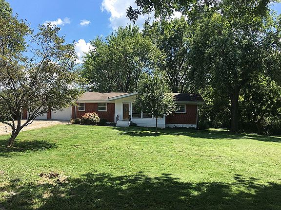 3rd image of 707 Rogers Dr