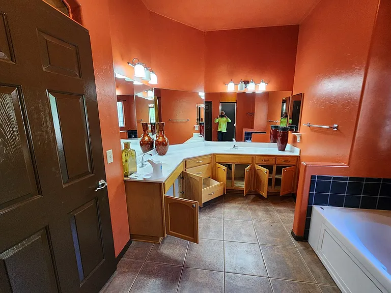 1050 W Rochin Rd — Photo 31