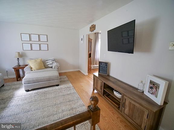 4th image of 235 Musser Ln