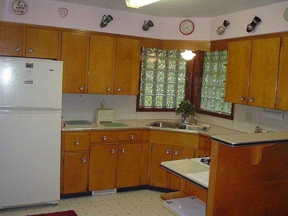 Furnished kitchen. Great natural light!