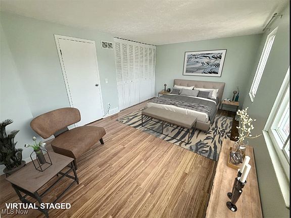 4th image of 7507 Essex Dr