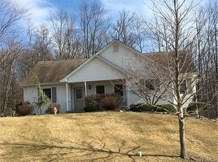 8 Pheasant Run, Highland Mills, NY 10930