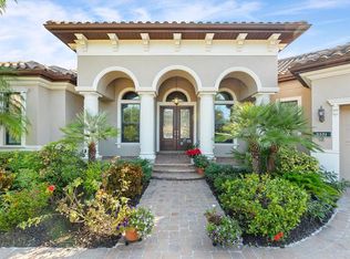 3531 Founders Club Dr, Sarasota, FL 34240