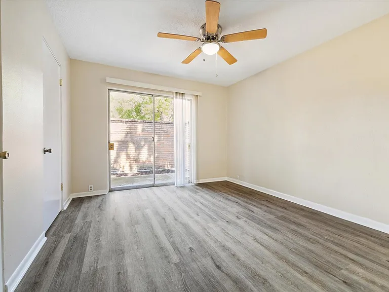 3259 Branard St #7 — Photo 7