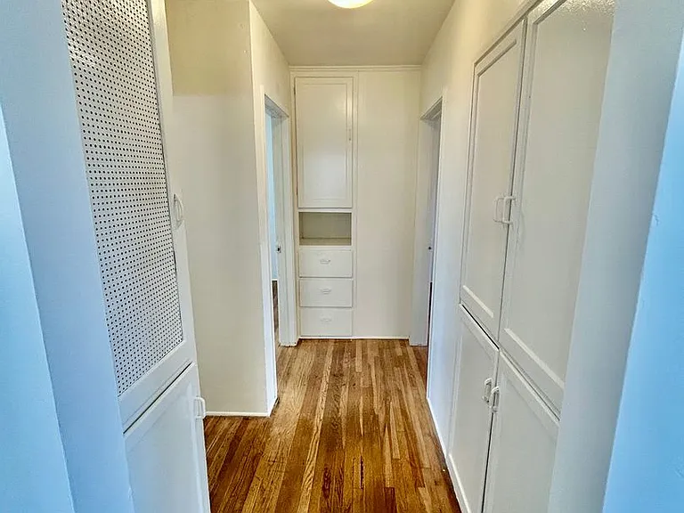 Bright & Airy 2 Bed / 1 Bath Apartment in Point Loma! — Photo 9
