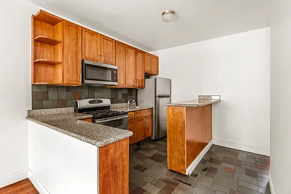 Kitchen, photo 1