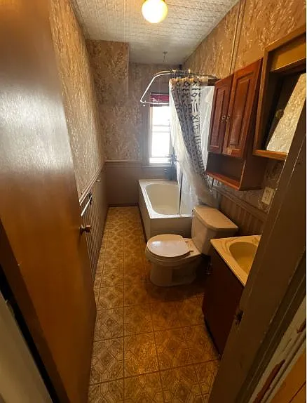 3 bed, $2,000 — Photo 4