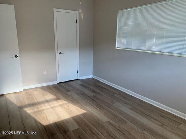 1122 W Pratt St, Starke, FL 32091