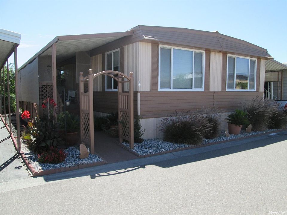 1st image of 1901 E Yosemite Ave Spc 20