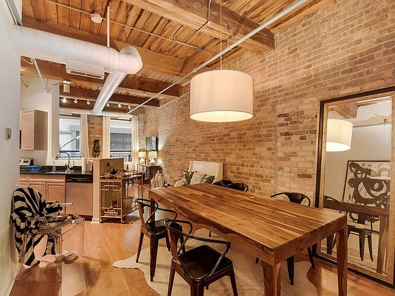 3rd image of 225 W Huron St APT 201