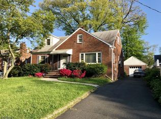 421 W 4th Ave, Roselle, NJ 07203