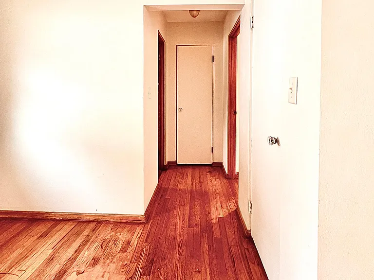 2530 Pleasant St #4 — Photo 9