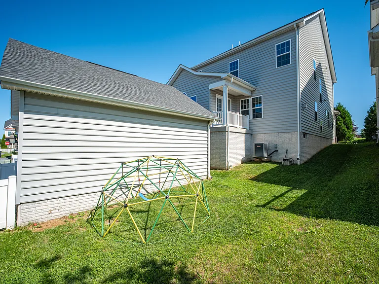 Detached Garage and Yard