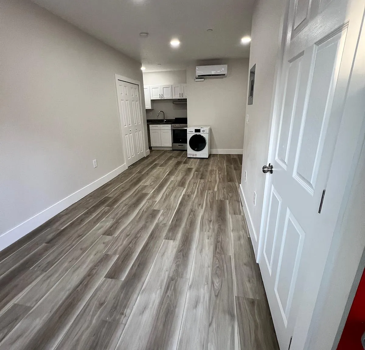 Studio, 351 sqft, $995 — Photo 4