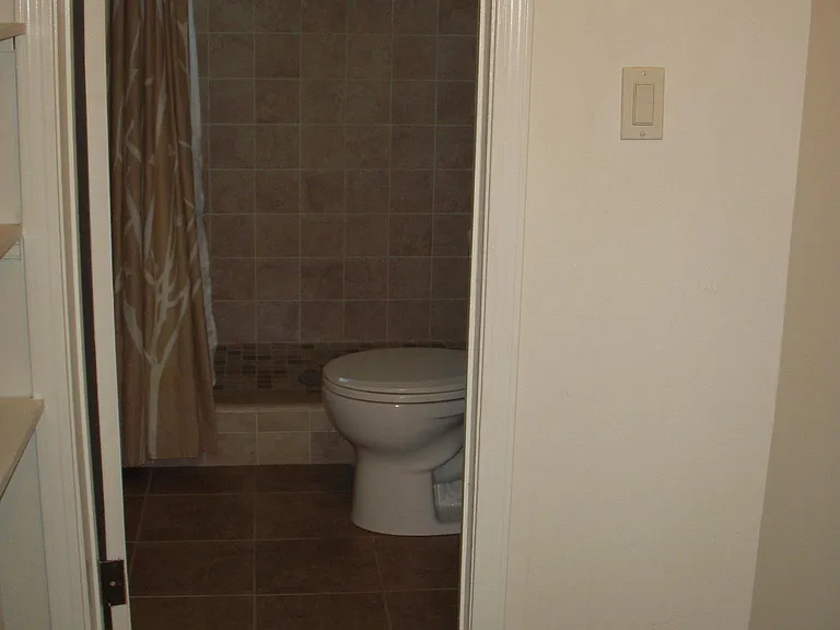 1738 E Broadway #4 — Photo 7