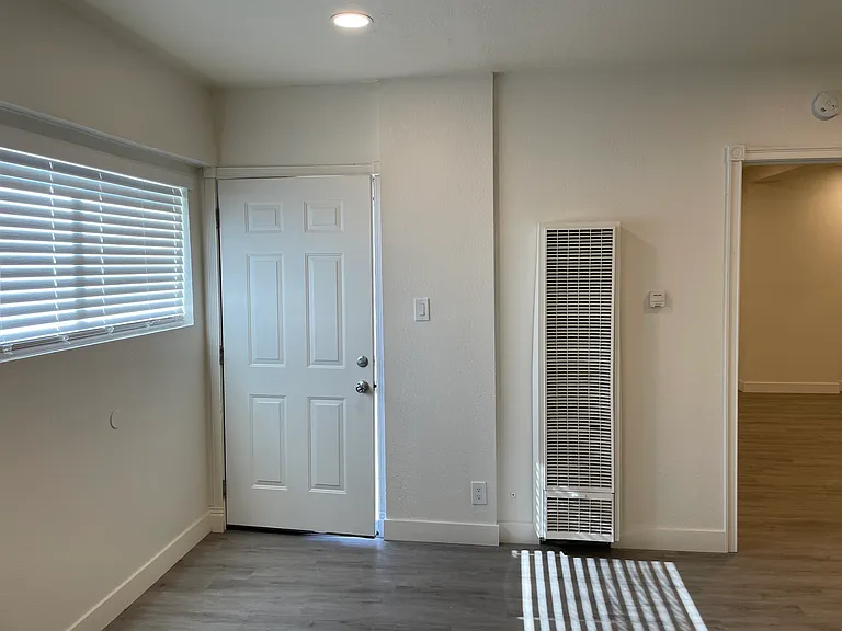 Zelma Apartments — Photo 26
