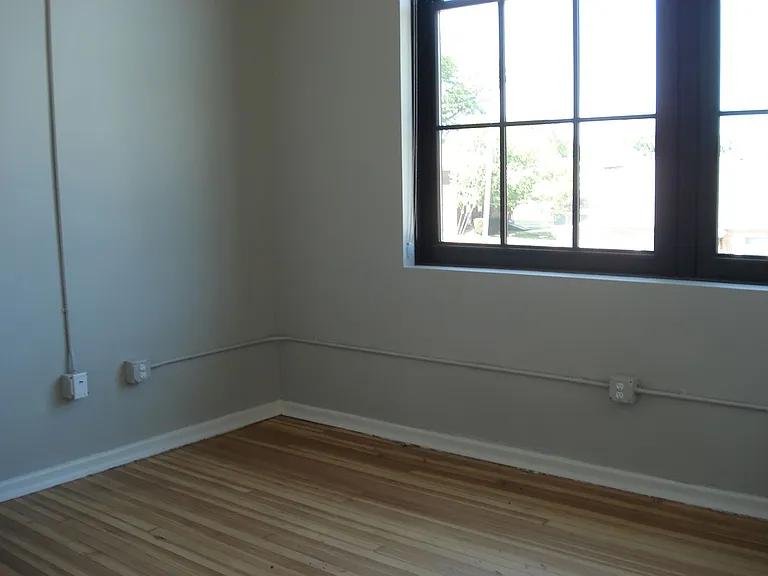 308 E Corning St — Photo 36