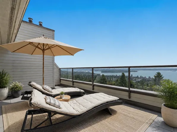 2238 Folkestone Way #41, West Vancouver, BC V7S 2X7