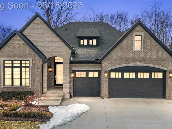 57553 Meadowridge Dr, Washington, MI 48094