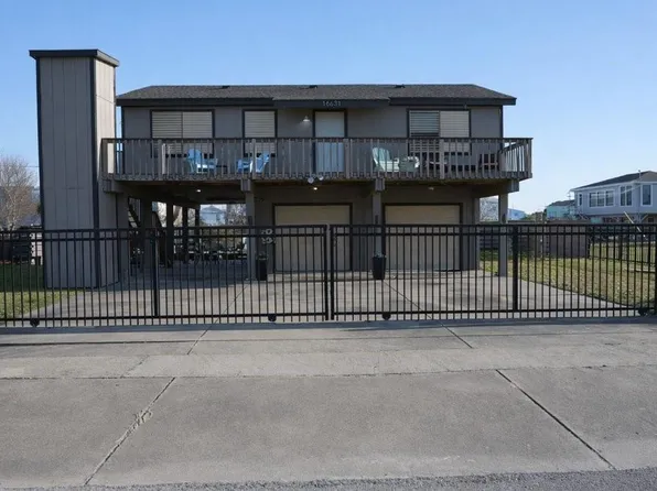 16631 Henry Morgan Rd, Jamaica Beach, TX 77554