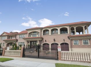 70 Fairway Rd, Lido Beach, NY 11561