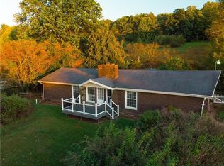 120 Deer Path Rd, Derry, PA 15627