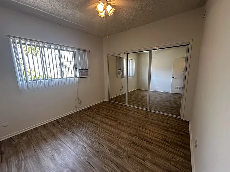 1156 Alameda Ave — Photo 13