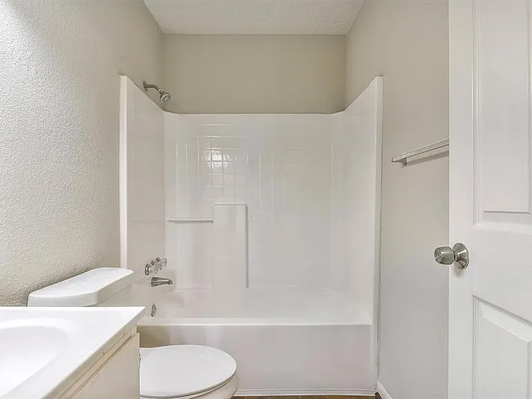 704 Grafton St — Photo 6
