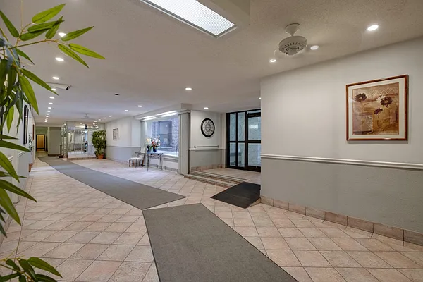 Sold by Modern Spaces | media 7