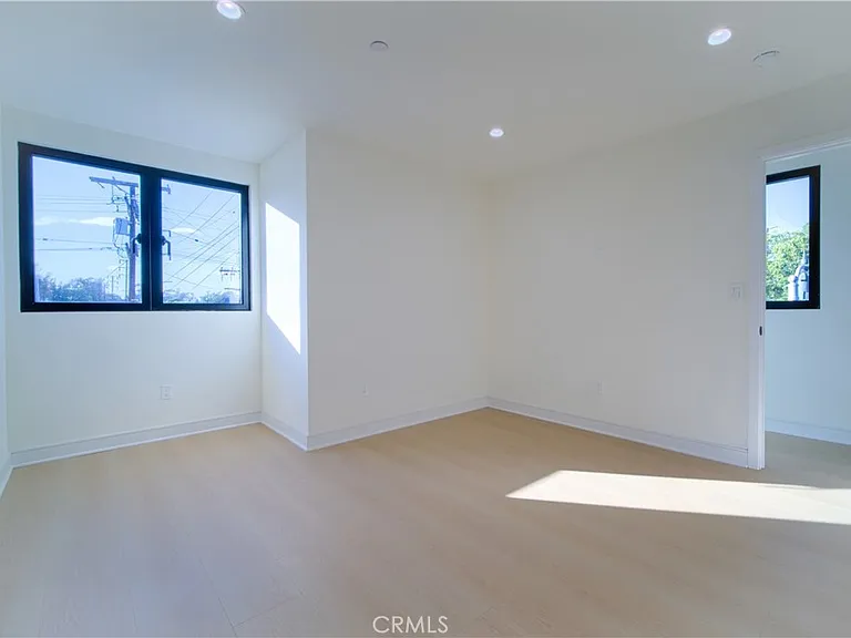 2676 Newell St — Photo 13
