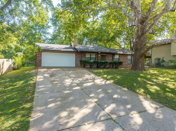 4704 Salem Dr, Columbia, MO 65203