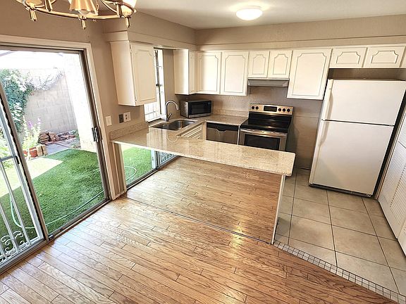 5th image of 6348 N 7TH Avenue #11