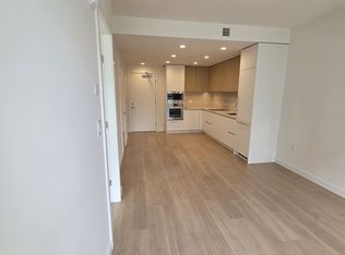 588 Harrison Ave #301, Coquitlam, BC V3J3Z6