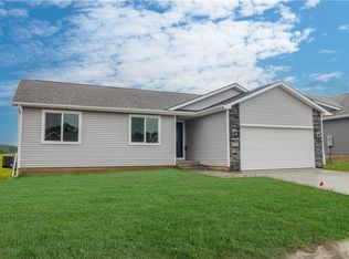 25107 Bluebird Cir, Adel, IA 50003