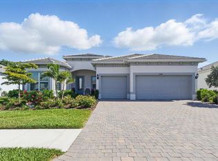 10136 Coral Shore Dr, Englewood, FL 34223
