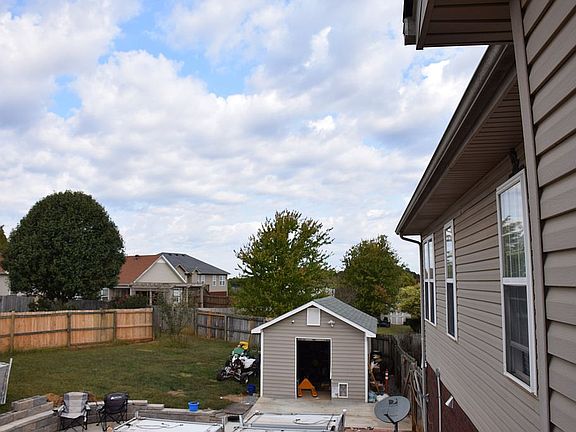 2nd image of 682 Clover Hills Ct