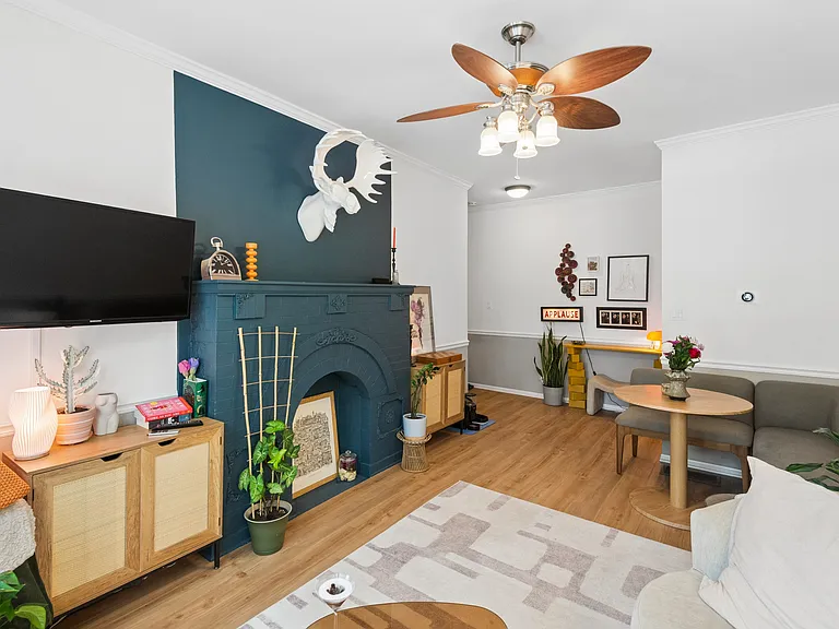 1474 W Carmen Ave #1 — Photo 3