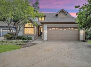 117 Oneida Ct, Bloomingdale, IL 60108