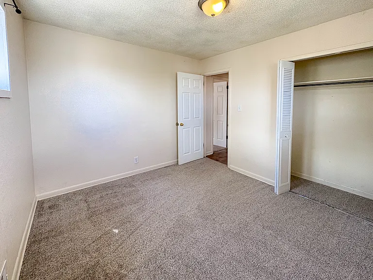 7086 Jennie Dr — Photo 10