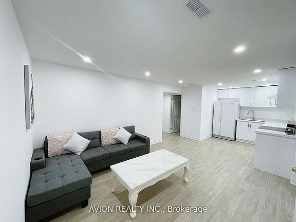 3rd image of 56 Golden Oak Ave #Basement