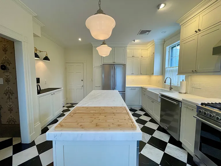 24 Chestnut St #2 — Photo 54