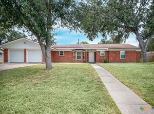 2306 McPherson Dr, Port Lavaca, TX 77979