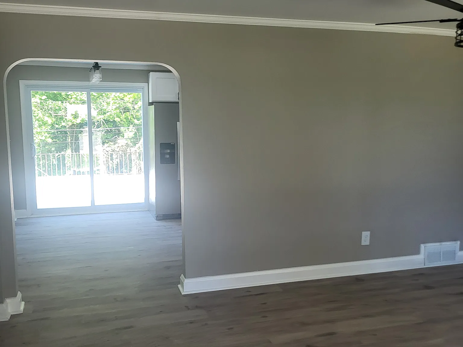 4 bed, 3.5 bath, 2230 sqft, $3,900 — Photo 2