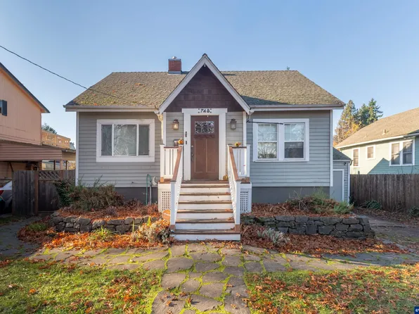 745 16th St NE, Salem, OR 97301