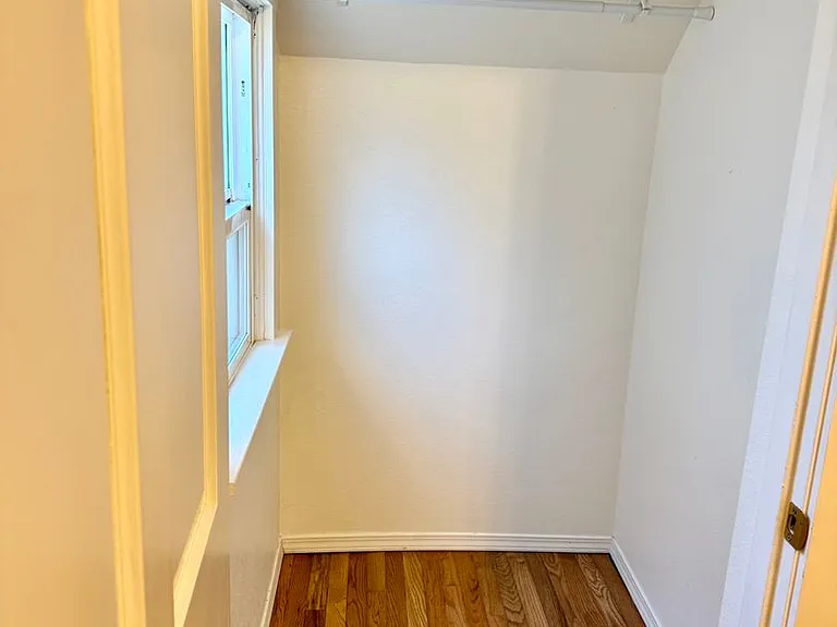20-32 S Porter St — Photo 9