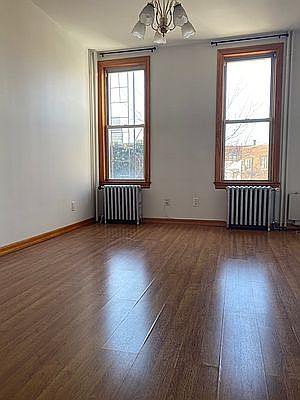 4th image of 31 N Henry St #3