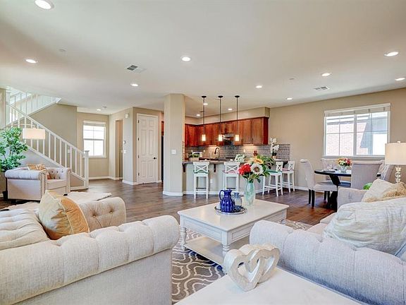4th image of 1655 Mercado Way