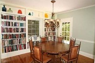 3rd image of 900 SE 5th Ct